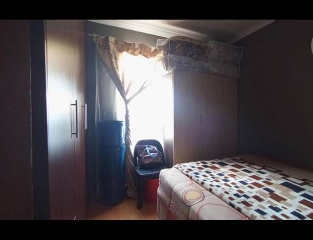 3 BEDROOM HOUSE FOR SALE IN CLAYVILLE